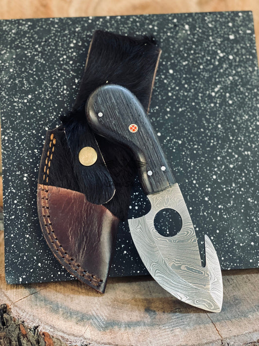 Twist Pattern Damascus Steel Sharp Edge Blade Finger Hole Gut Hook / Hunting / Skinner Knife